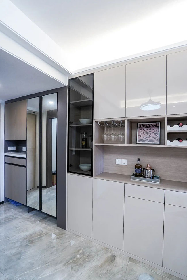 96㎡三居，巧妙延申玄關(guān)餐廳空間感，打造精致雅居